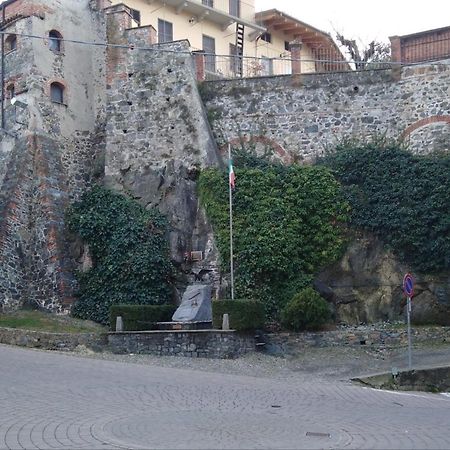 B&B Sotto Le Mura 帕沃卡纳韦塞 外观 照片