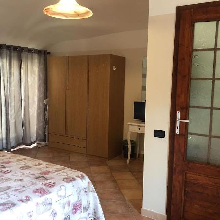 B&B Sotto Le Mura 帕沃卡纳韦塞 外观 照片