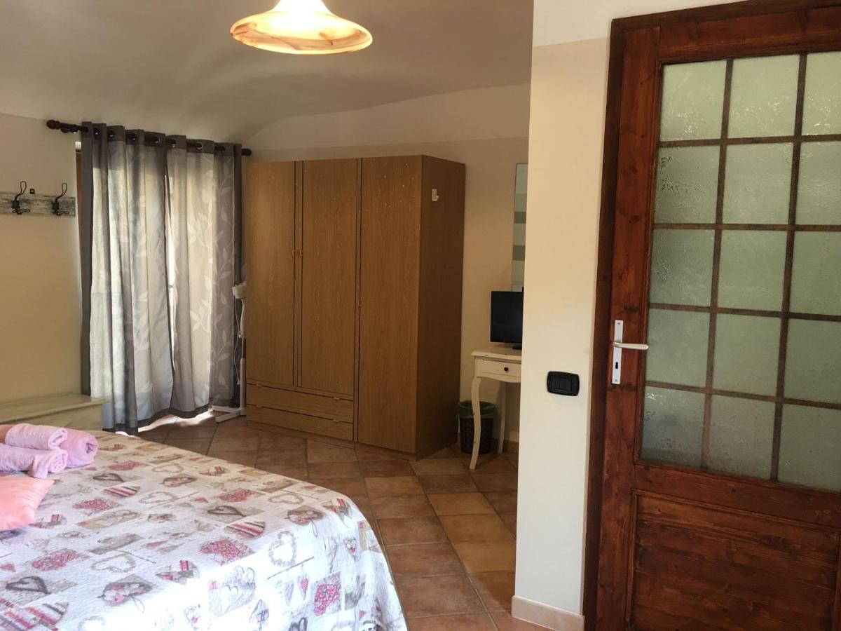 B&B Sotto Le Mura 帕沃卡纳韦塞 外观 照片