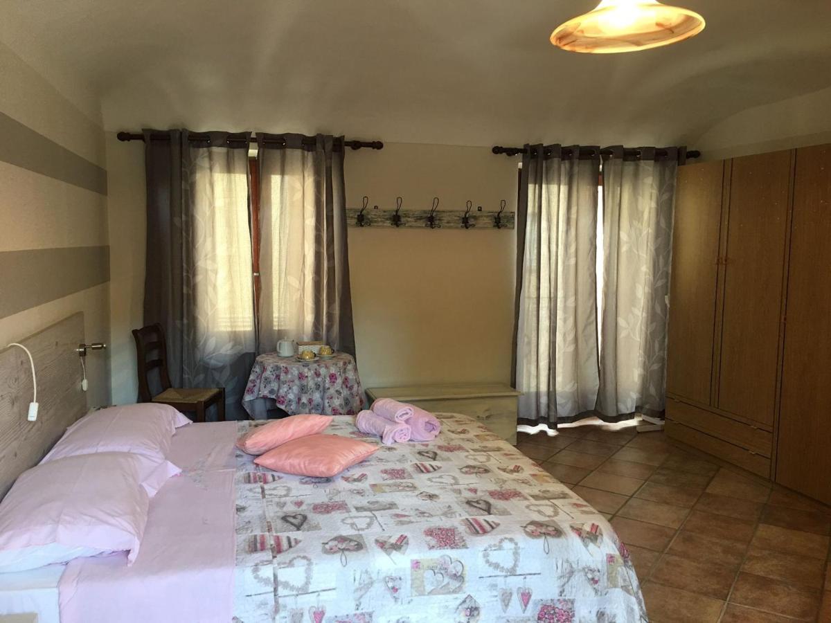 B&B Sotto Le Mura 帕沃卡纳韦塞 外观 照片